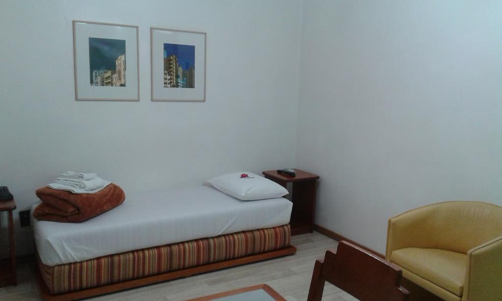 Collins Trade Hotel ปอร์โตอัลเลเกร ภายนอก รูปภาพ