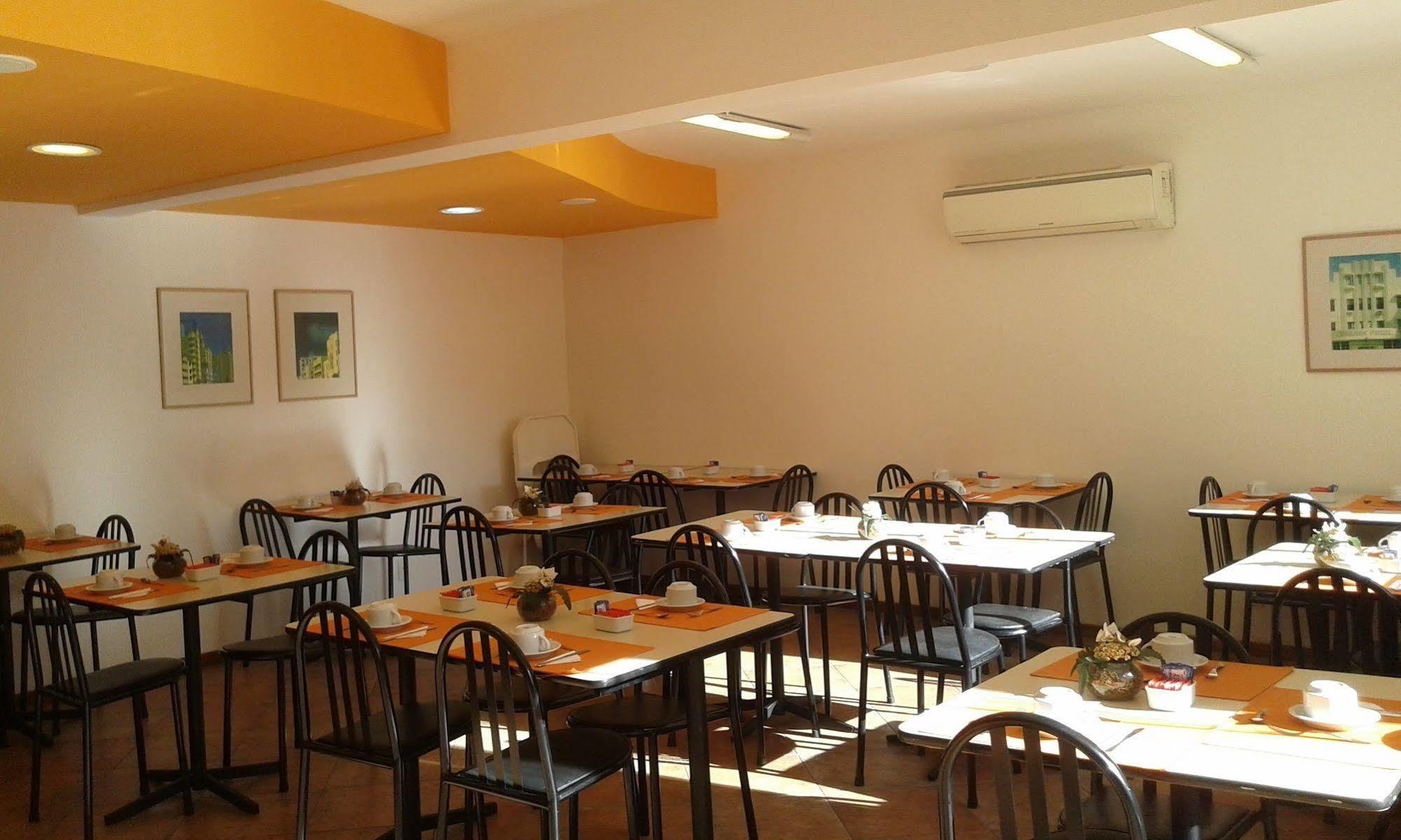 Collins Trade Hotel ปอร์โตอัลเลเกร ภายนอก รูปภาพ