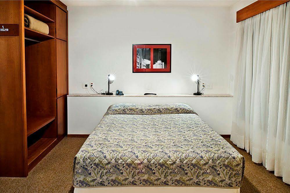 Collins Trade Hotel ปอร์โตอัลเลเกร ภายนอก รูปภาพ