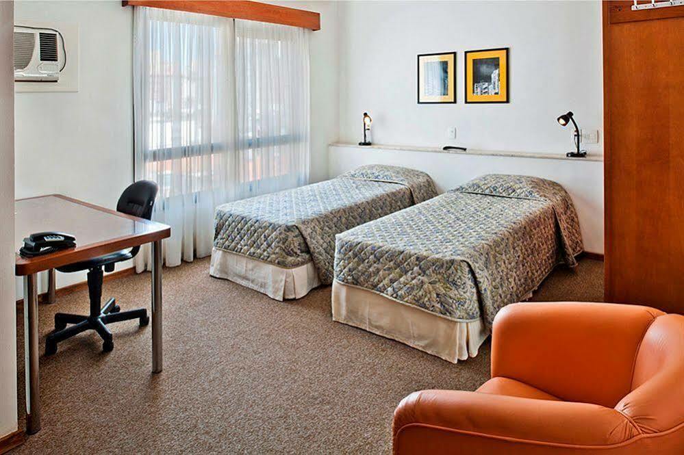 Collins Trade Hotel ปอร์โตอัลเลเกร ภายนอก รูปภาพ